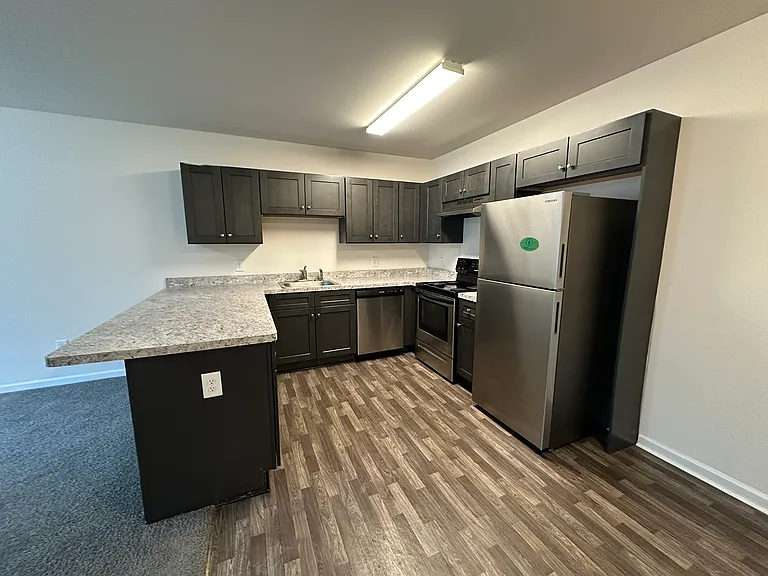 206 Hyde Park Ln — Photo 4