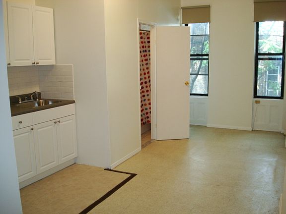 2nd image of 315 E 90th St APT 5E