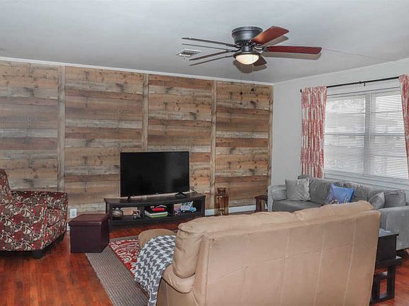 3rd image of 8432 Juniper Ave