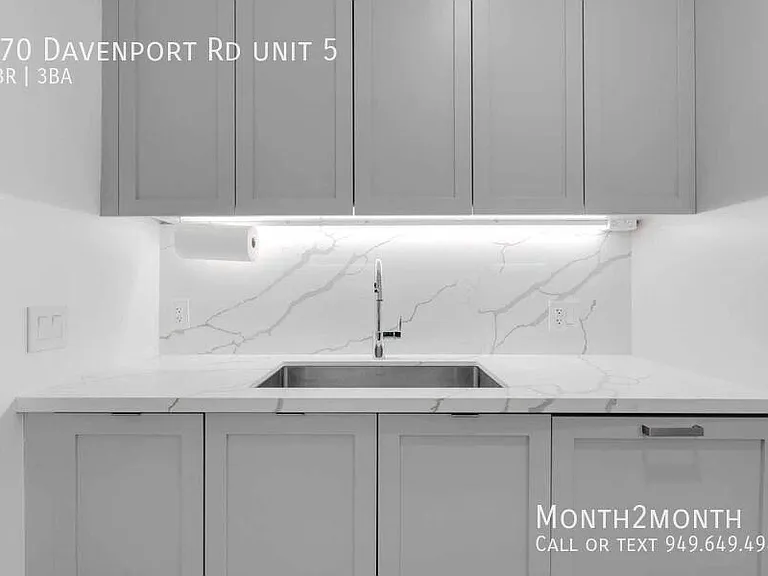 270 Davenport Rd #5 — Photo 15