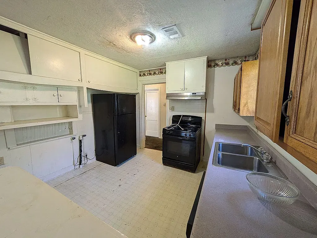 3 bed, 1187 sqft, $1,100 — Photo 2