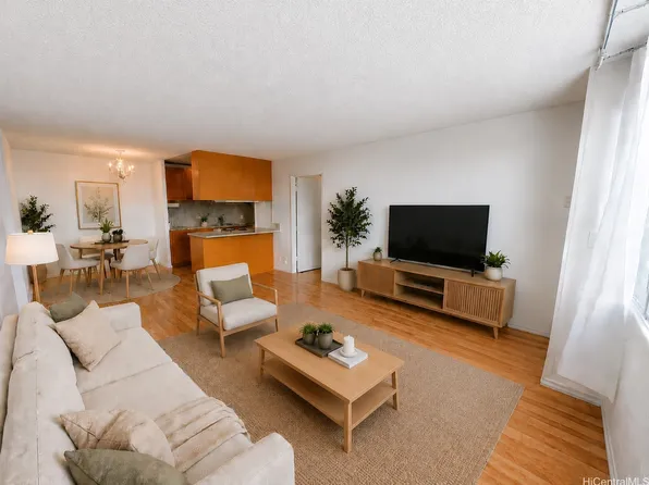 3045 Ala Napuaa Pl APT 909, Honolulu, HI 96818