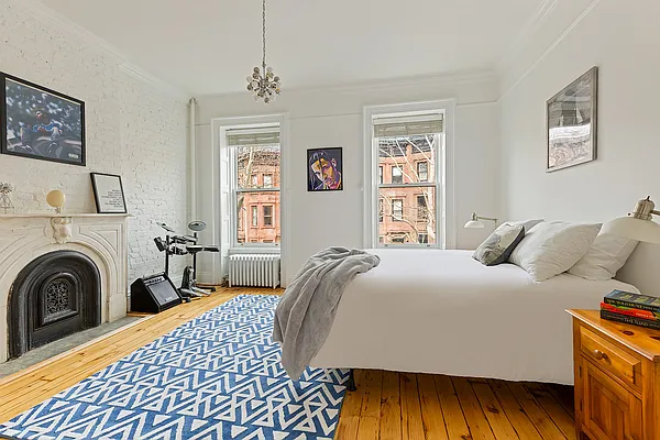 Sold by Compass | media 6