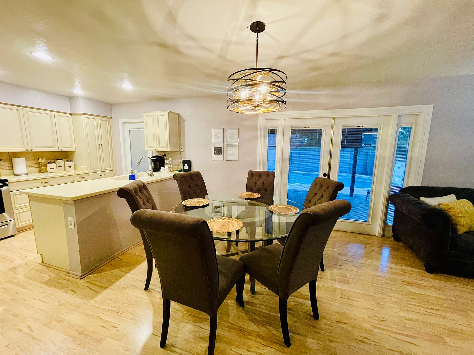 3 bed, 1600 sqft, $4,500 — Photo 4