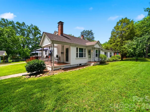431 W 20th St, Newton, NC 28658