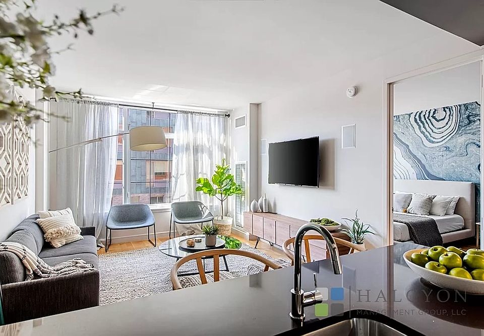 1st image of 101 Bedford Ave APT D513