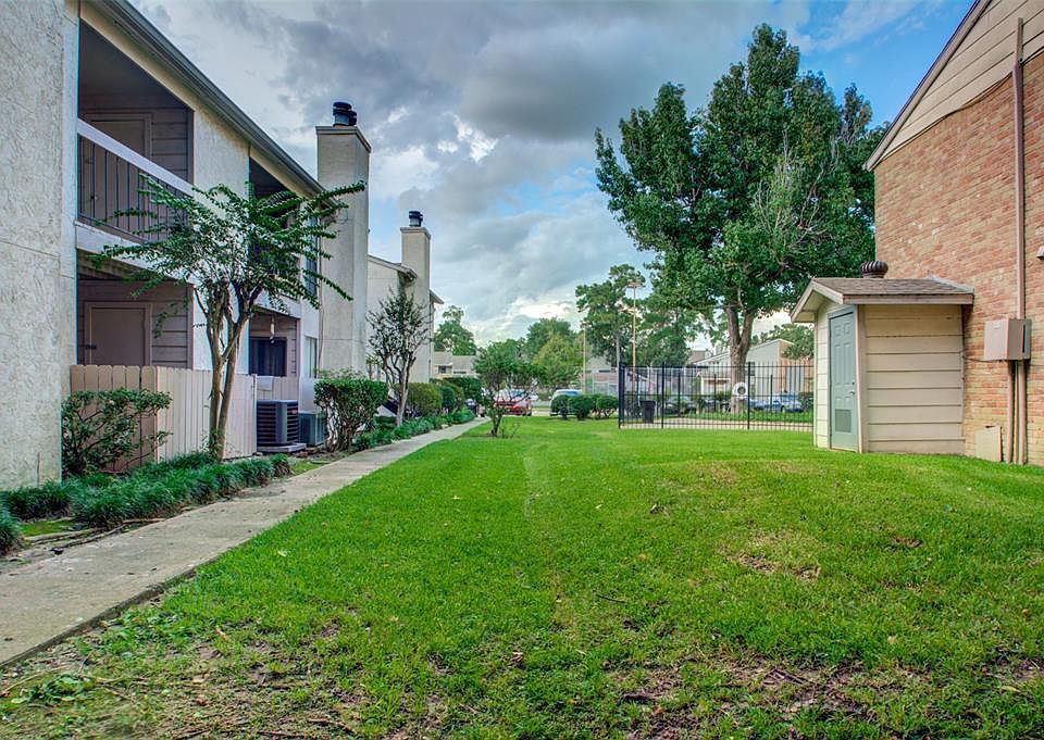 1st image of 17331 Red Oak Dr #38