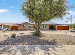 2071 W Merlin Rd, Tucson, AZ 85713