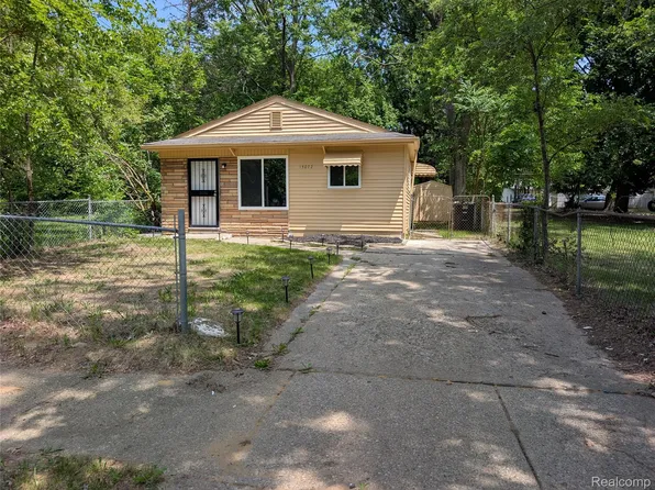 15072 Bramell St, Detroit, MI 48223
