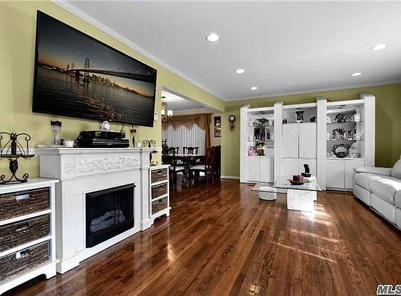 5th image of 47 Jenkins Ave