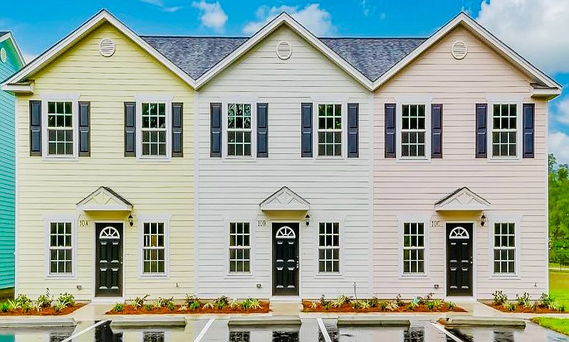 1st image of 10 Old Courthouse Way