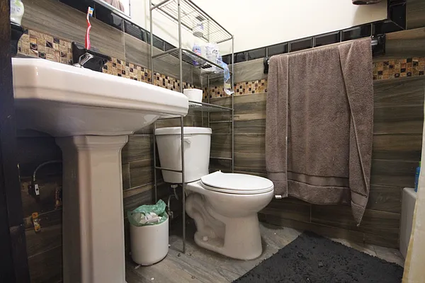 Rented by Nooklyn NYC LLC | media 7