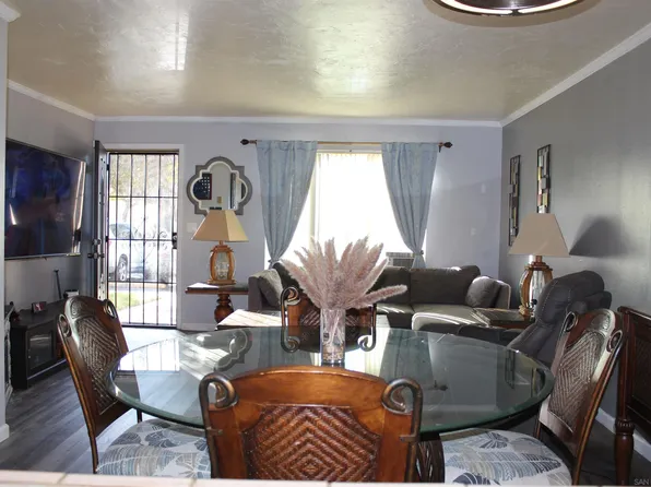 447 Ridgeway Ct, Spring Valley, CA 91977