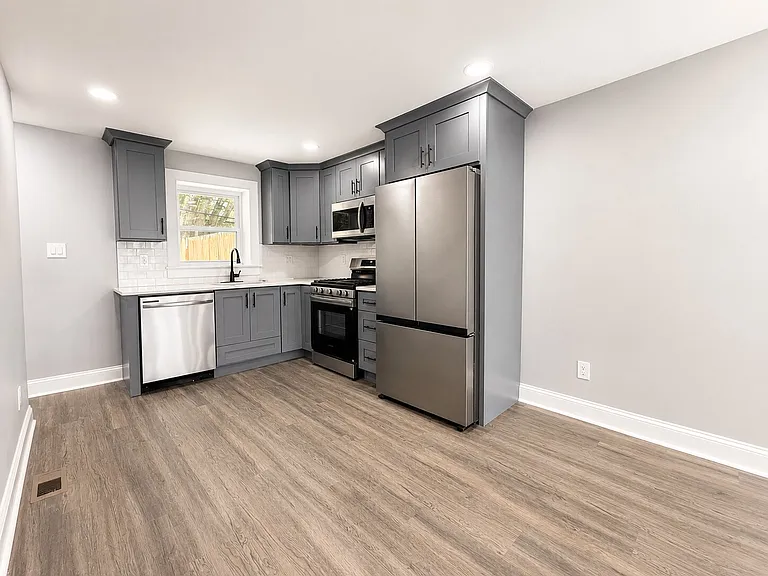 2353 Wilder St — Photo 6