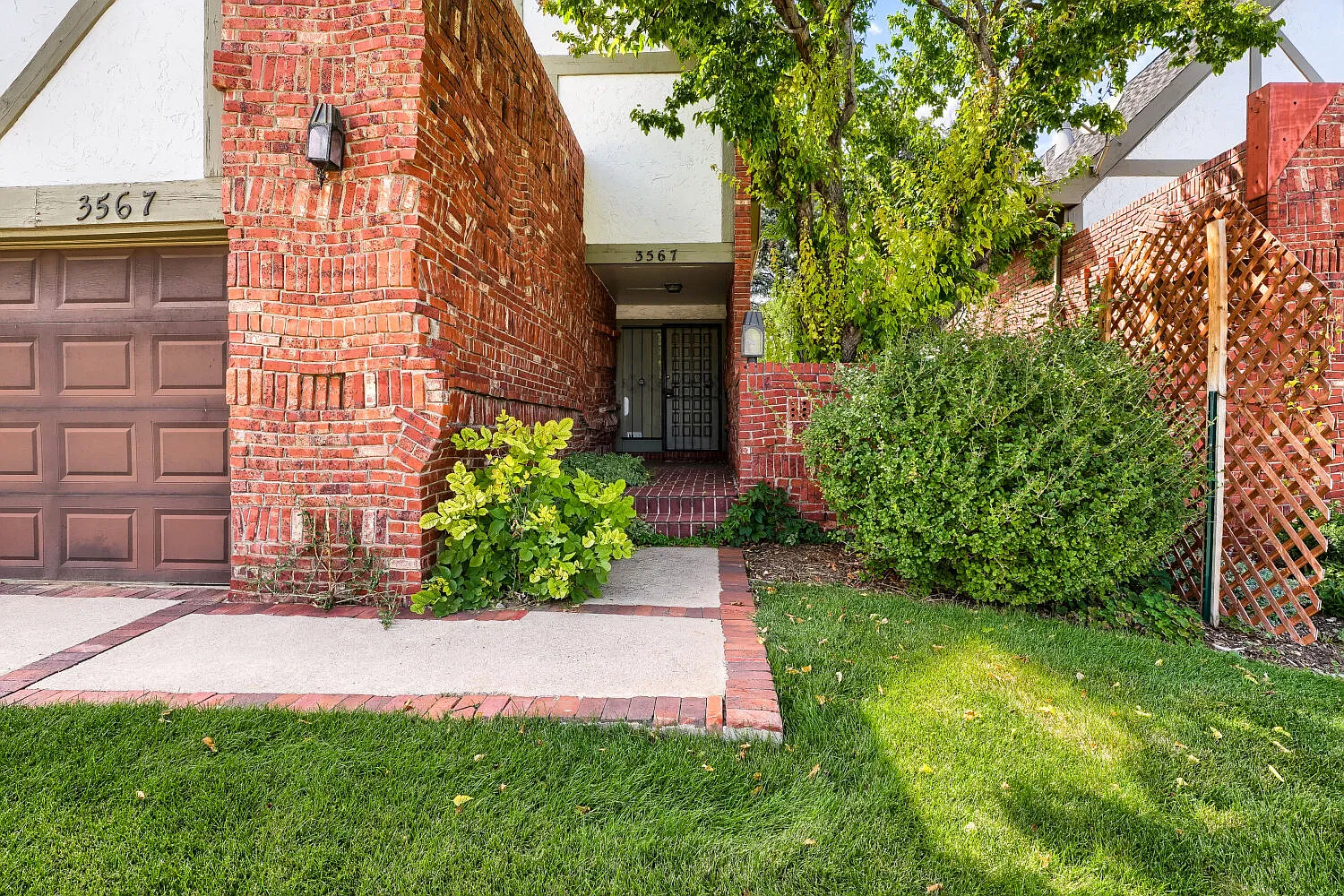 3 bed, 3565 sqft, $2,995 — Photo 2