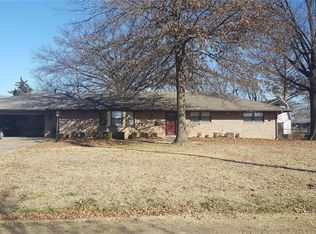 916 N Ross Ave, Dewey, OK 74029