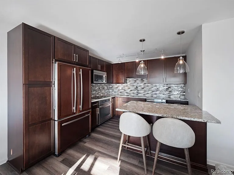 411 S Old Woodward Ave #714 — Photo 7