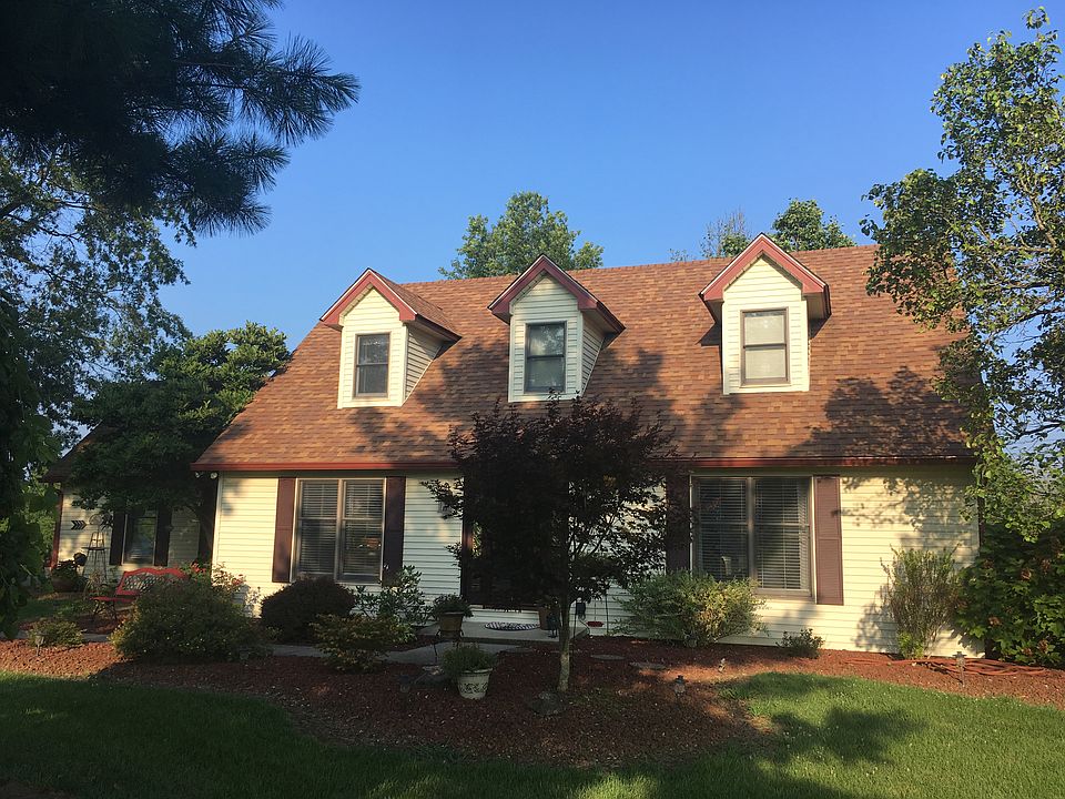2nd image of 1079 Greenbriar Rd