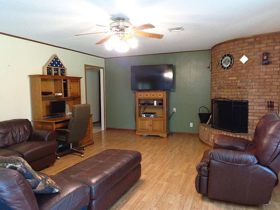 4th image of 2962 Sam Houston Forest Dr