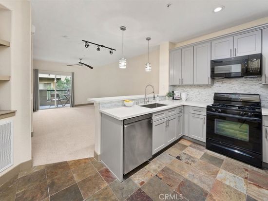 24535 Town Center Dr APT 6302, Santa Clarita, CA 91355
