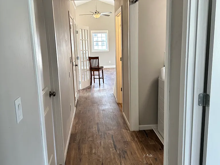 18 Maplewood Ave — Photo 10
