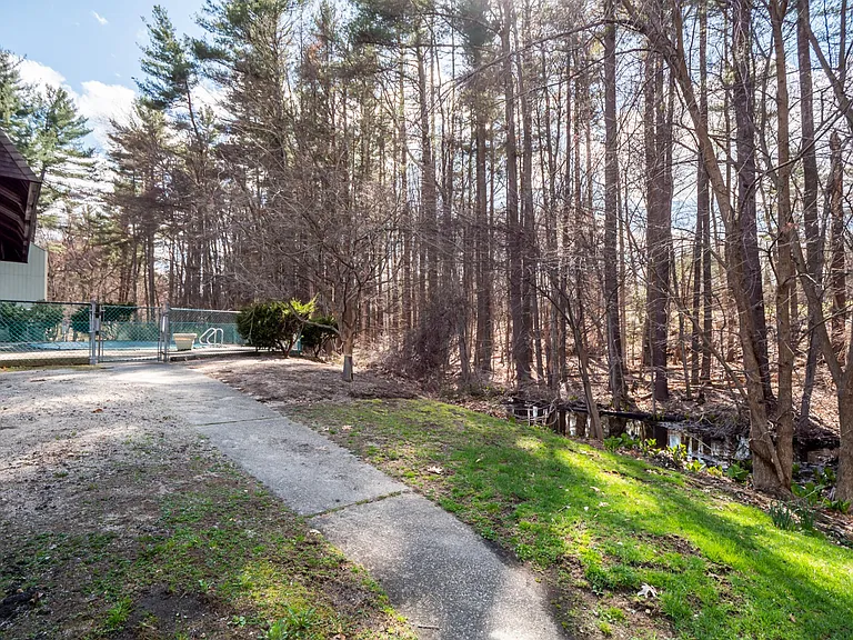 374 Great Rd #11 — Photo 36