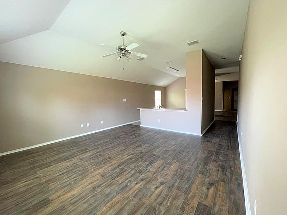 5th image of 5008 Pacific Way Dr
