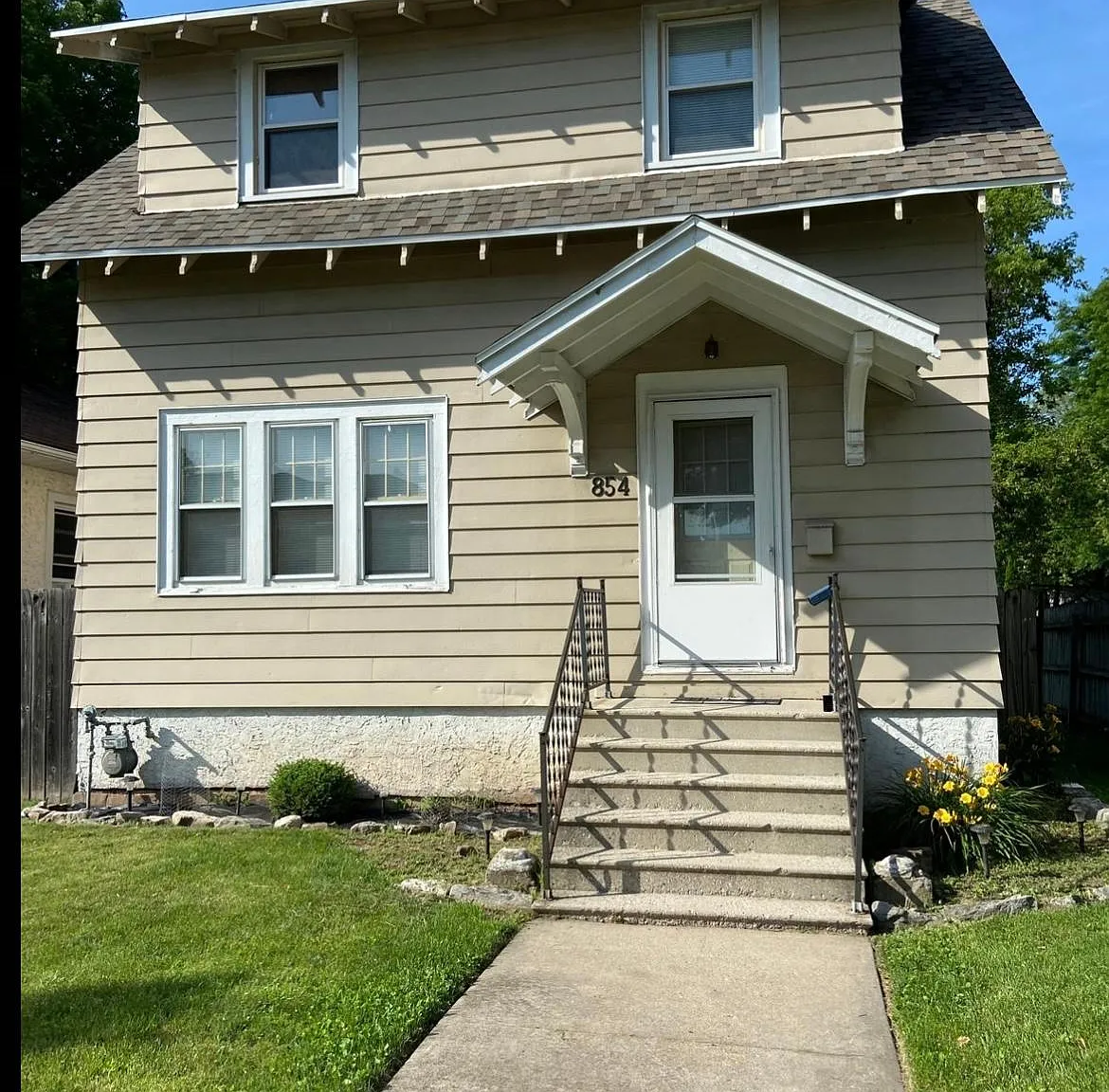 Howard St, Green Bay — Photo 1