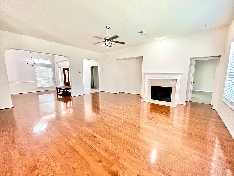 1307 Surecrop Ln — Photo 8
