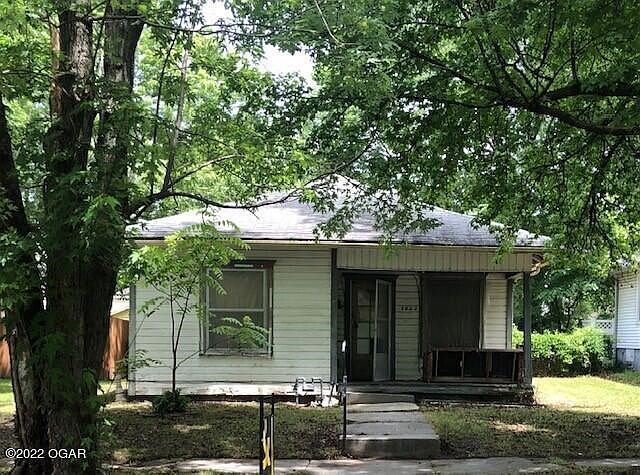2nd image of 1823 S Porter Ave