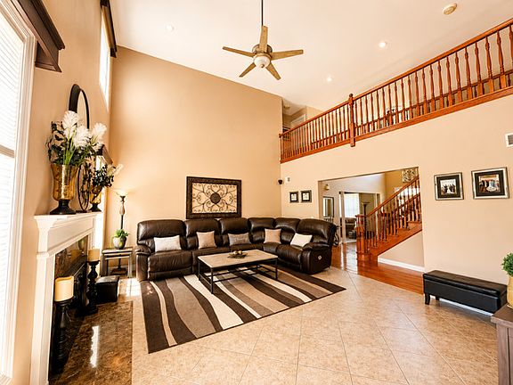 5th image of 11 Harrington Ct