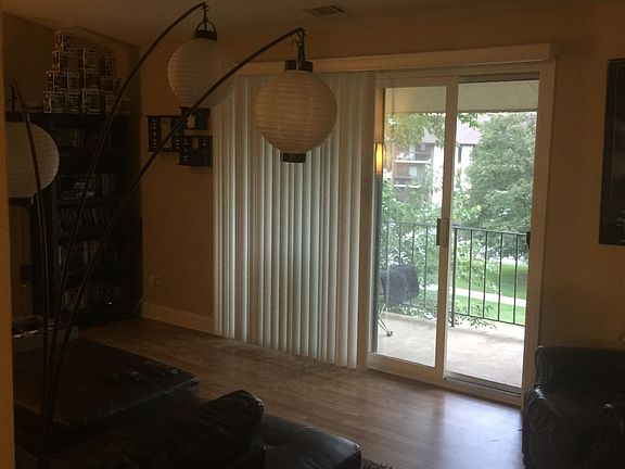 Living Room/Front Patio