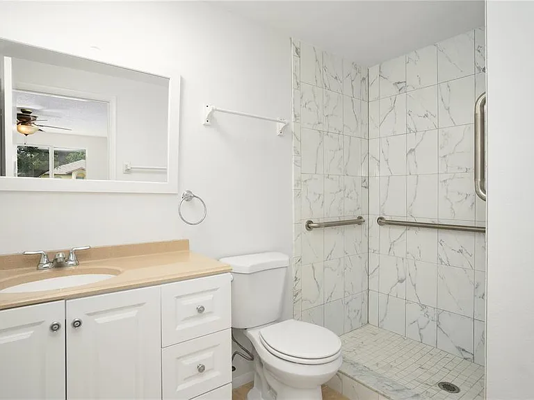 22291 Westchester Blvd #301 — Photo 15