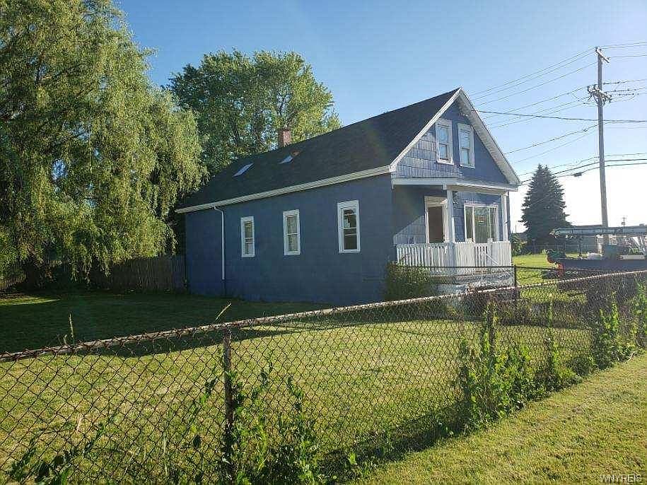 1st image of 317 Dingens St