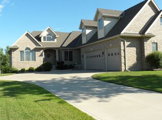 505 Willowbrook Ct, Jefferson, SD 57038