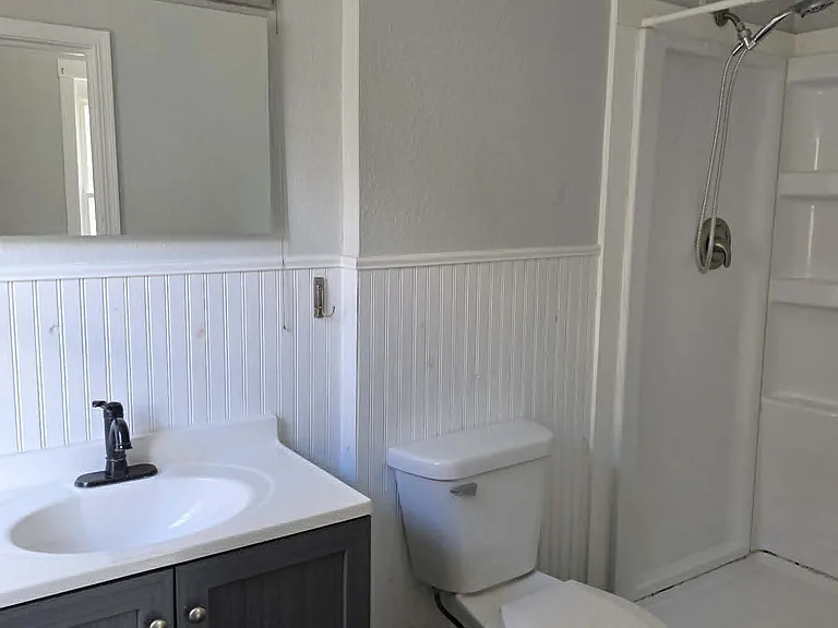 25 1st Ave SW #1 — Photo 3