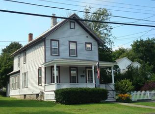 18 Mountain Rd, Ravena, NY 12143