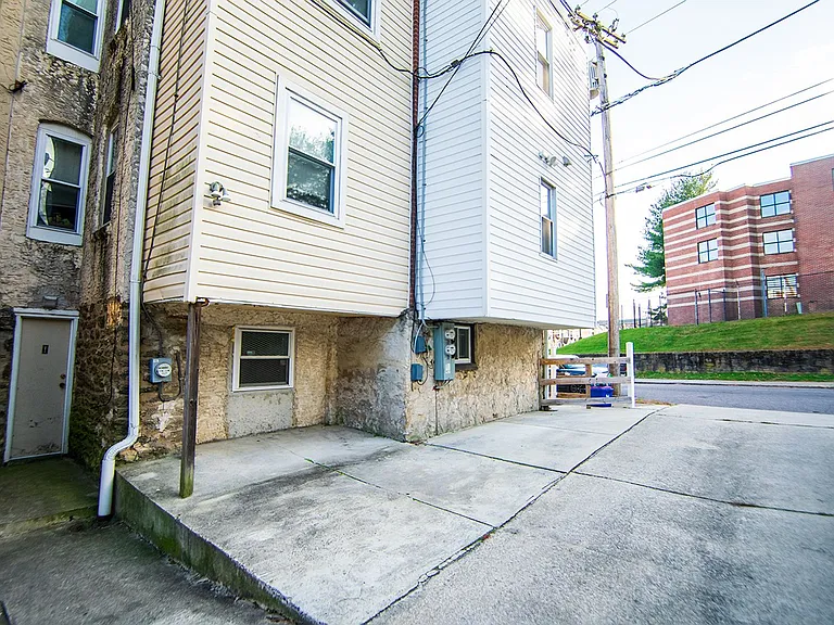 5700 N 20th Street — Photo 25