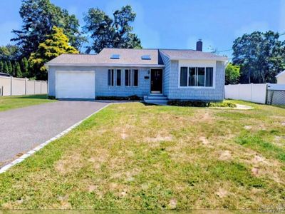 193 Connetquot Road, Bayport, NY, 11705