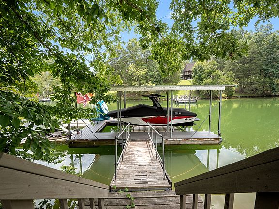 2nd image of 512 Cline Ridge Rd