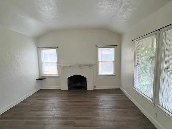 3rd image of 1361 N Safford Ave