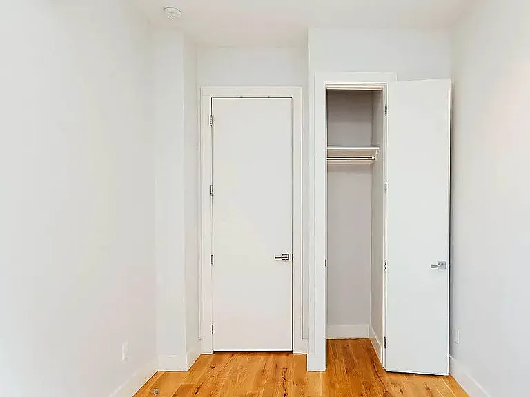 182 Suydam St #2R — Photo 11