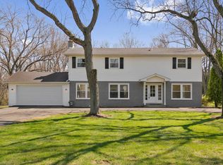 3272 Middlesax Dr, Long Grove, IL 60047