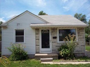 8232 Hipp St, Taylor, MI 48180