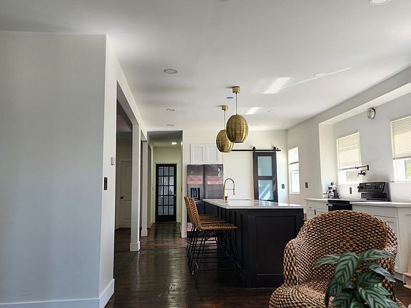 2nd image of 1727 Glynn Ct
