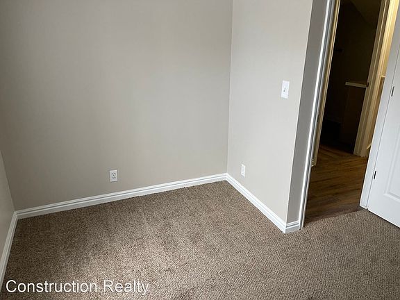 3rd image of 5930 S Woodview Dr