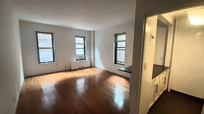 Rented by Corcoran | media 14