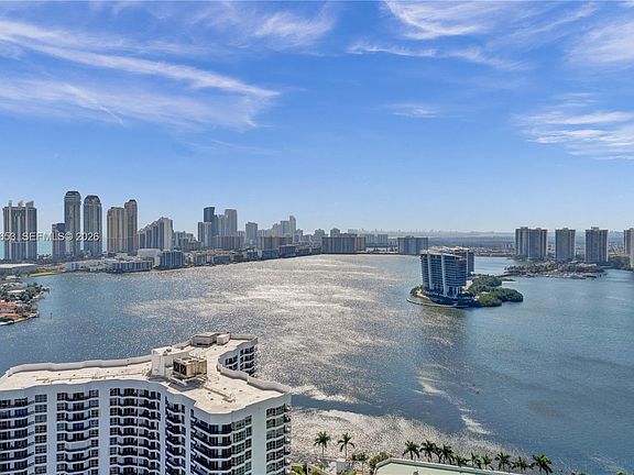 4th image of 3500 Mystic Pointe Dr APT 3601