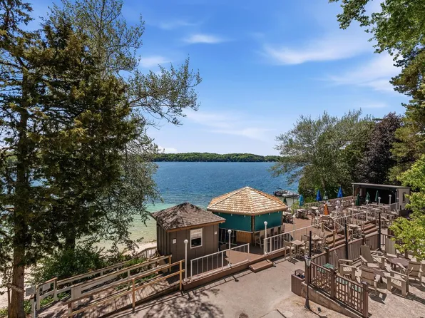 281 Victorian Village DRIVE #25, Elkhart Lake, WI 53020