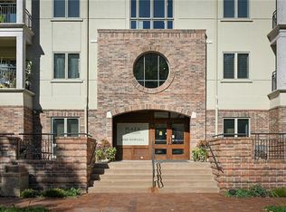 4949 Wornall Rd APT 311, Kansas City, MO 64112